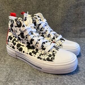 Mickey Mouse High-Top Sneakers Women’s Size 9 Lace Up Shoes New